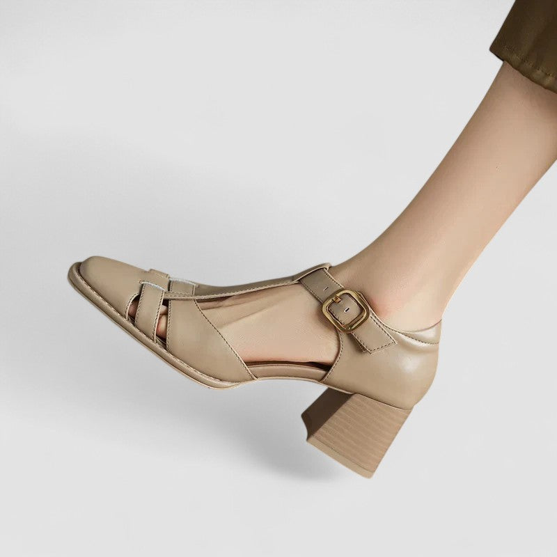 Elyxiana | Orthopädische Pumps mit T-Riemen