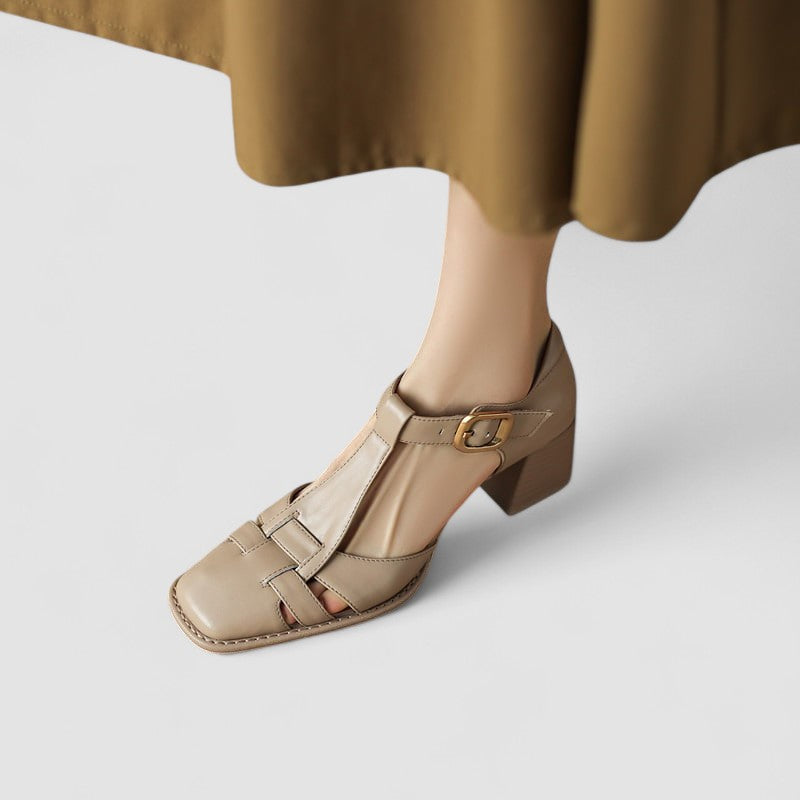 Elyxiana | Orthopädische Pumps mit T-Riemen