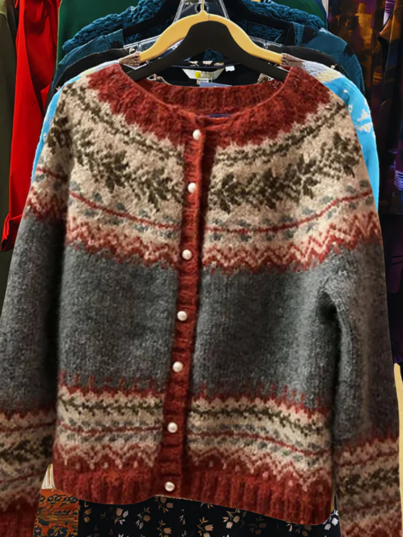 Nelia – Sweter z dzianiny z klasycznym wzorem zimowym