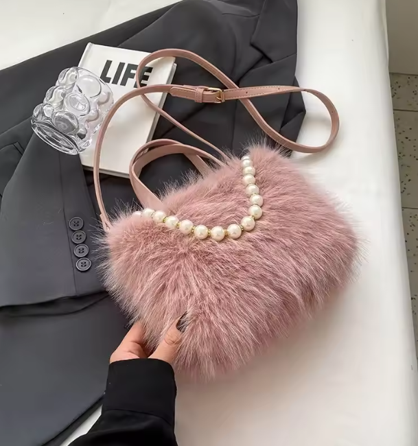 Tiffany | Torebka na ramię z futra syntetycznego