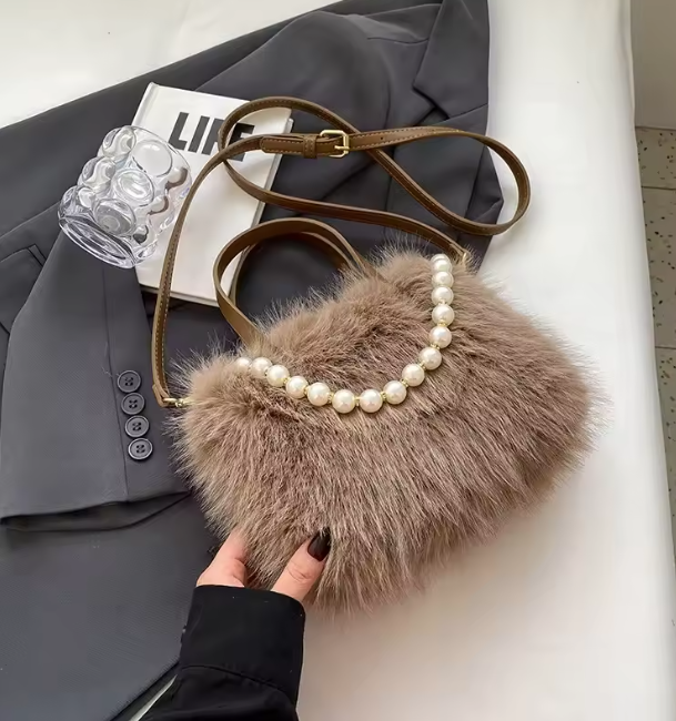 Tiffany | Torebka na ramię z futra syntetycznego